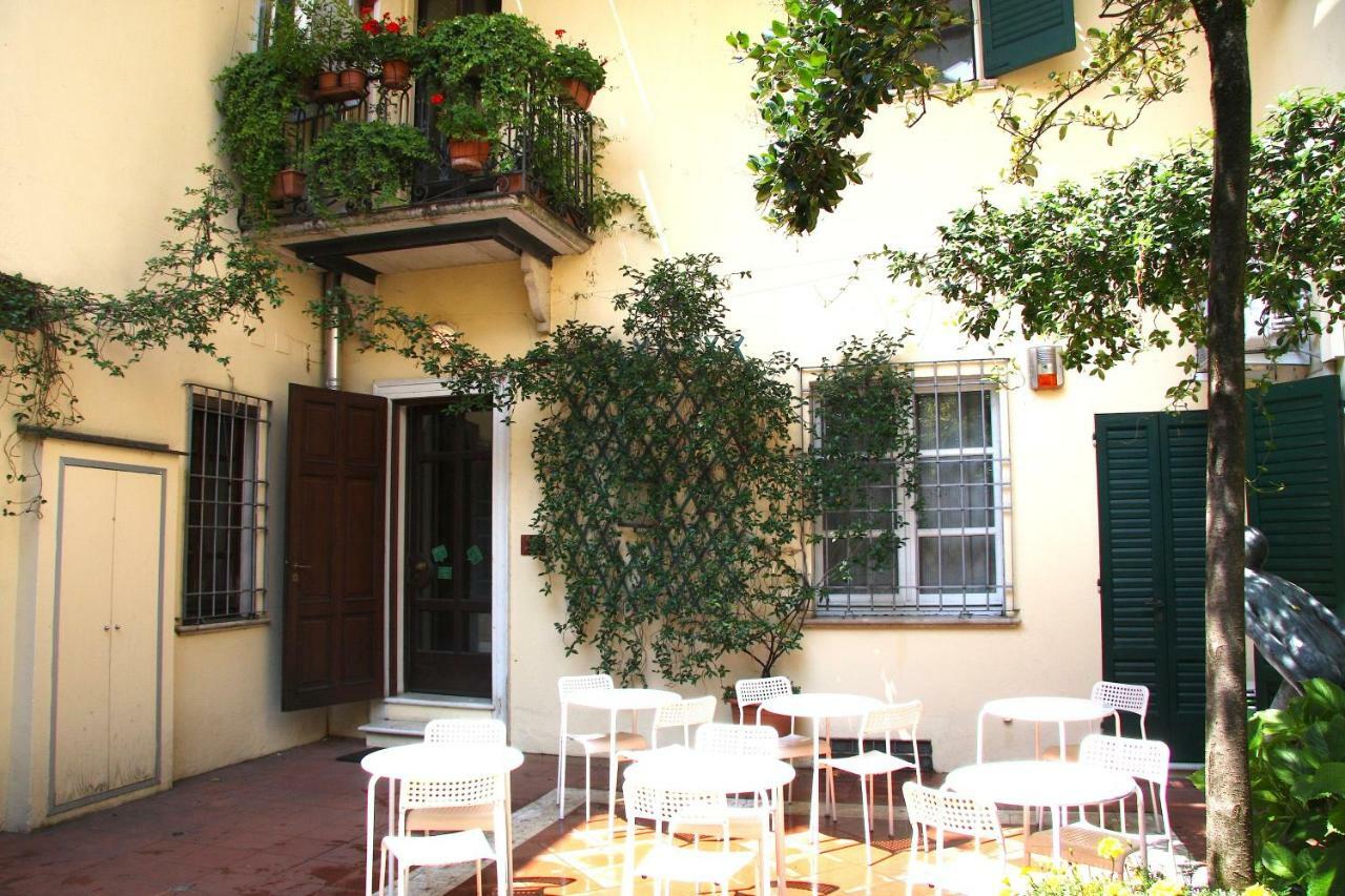 B&B Casa Dei Poeti Mantova Exterior photo